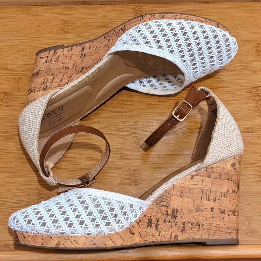 Apt. 9 White And Cork Wedges (Size 10)